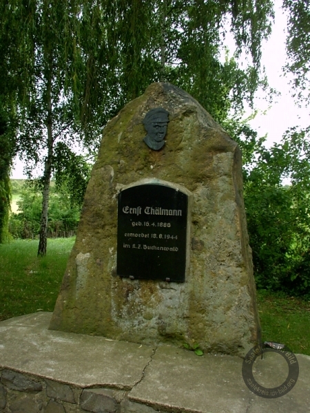 Denkmal für Ernst Thälmann in Schlettau (Angersdorf) im Saalekreis