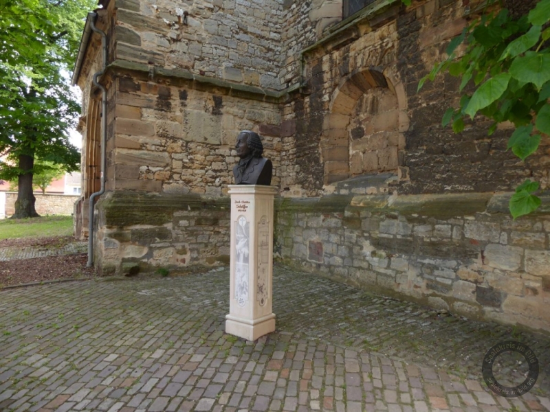 Denkmal für Jacob Christian Schäffer am Kirchplan in Querfurt (Saalekreis)