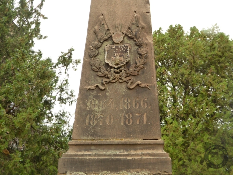 Kriegerdenkmal (Deutsche Einigungskriege & Erster Weltkrieg) in Unterteutschenthal im Saalekreis