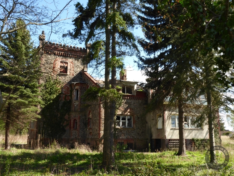 Villa Knauer (Schloss Gröbers) in Schwoitsch (Kabelsketal) im Saalekreis