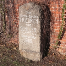 Denkmal für Friedrich Schiller in Gütz (Stadt Landsberg) im Saalekreis