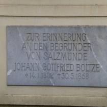 Gedenkanlage Weltkriege und Gedenktafel Johann Gottfried Boltze in Salzmünde (Salzatal)