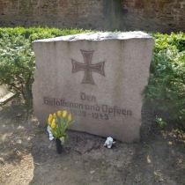 Gedenkstätte für die Toten des Zweiten Weltkrieges in Löbejün im Saalekreis