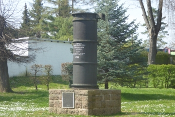 Denkmal für die erste deutschen Dampfmaschine in Löbejün im Saalekreis
